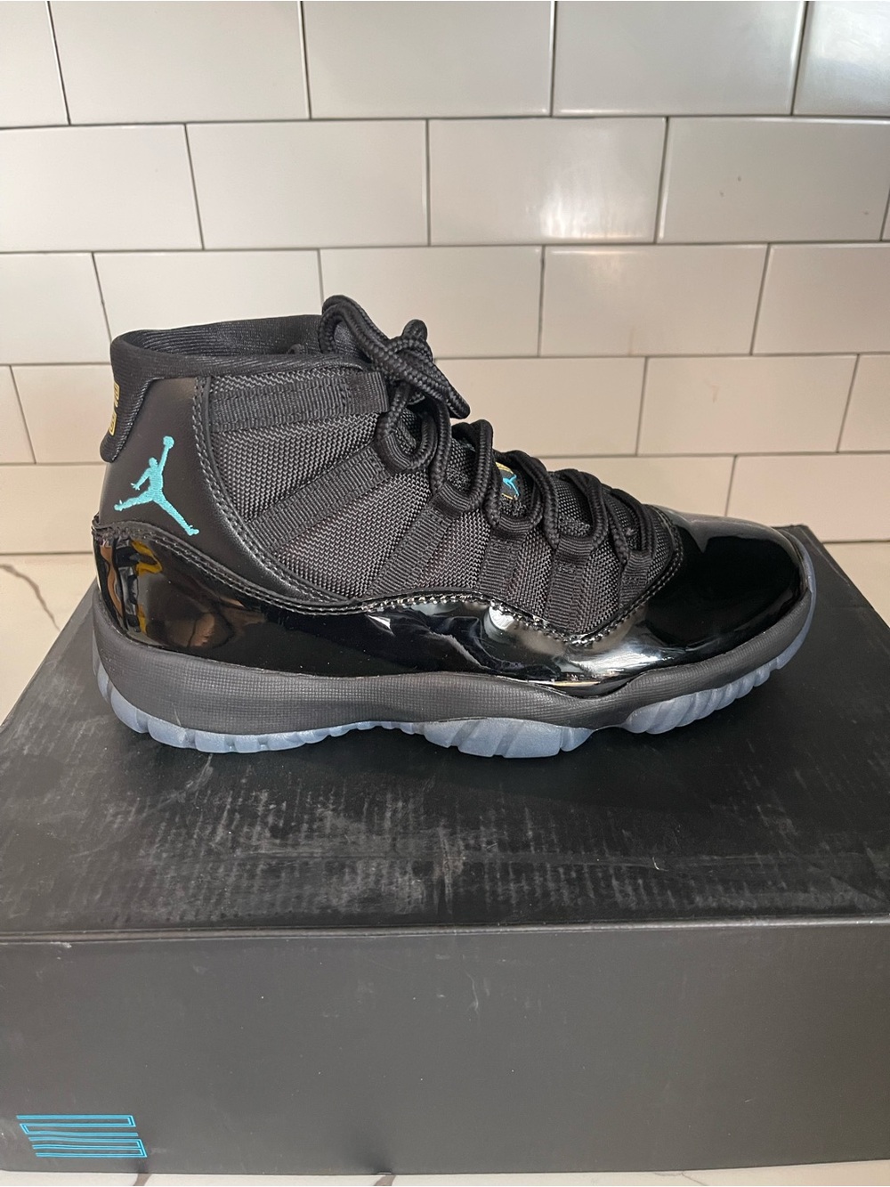 Men’s Retro 11 Gamma Blue Size 7.